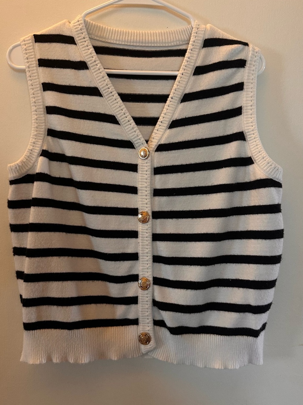 Y2K Sleeveless V-Neck Black & White Striped Sweater Vest